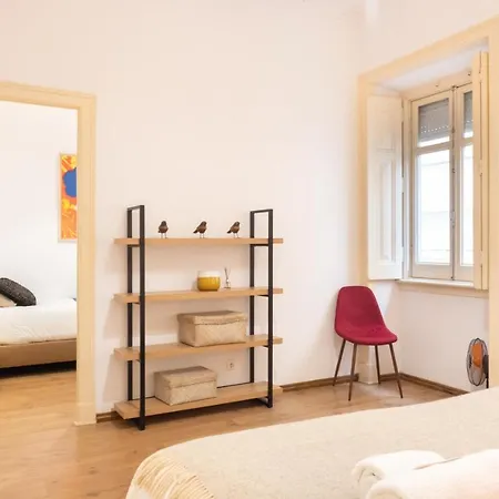 דירה With Terrace By Lovelystay *