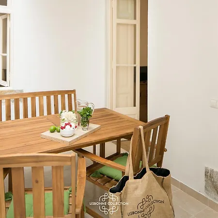 דירה With Terrace By Lovelystay *