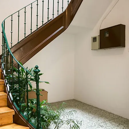 Apartment With Terrace By Lovelystay Lissabon