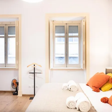 With Terrace By Lovelystay Appartement *