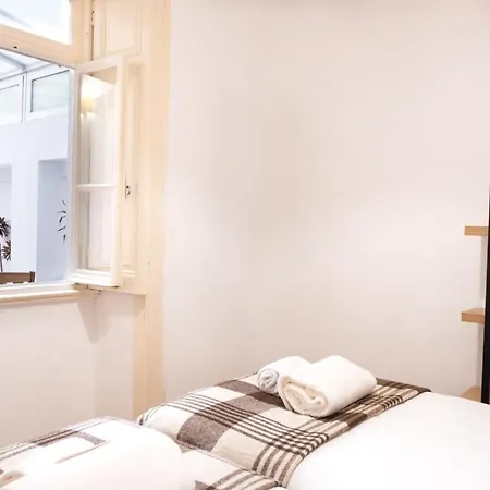 With Terrace By Lovelystay Appartement *