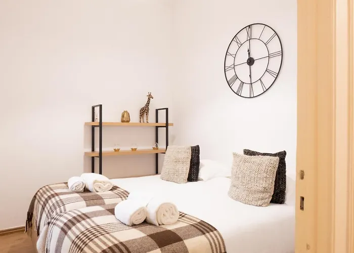 With Terrace By Lovelystay * Lissabon